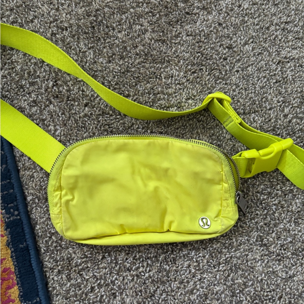 Lululemon Belt Bag - Highlighted Yellow